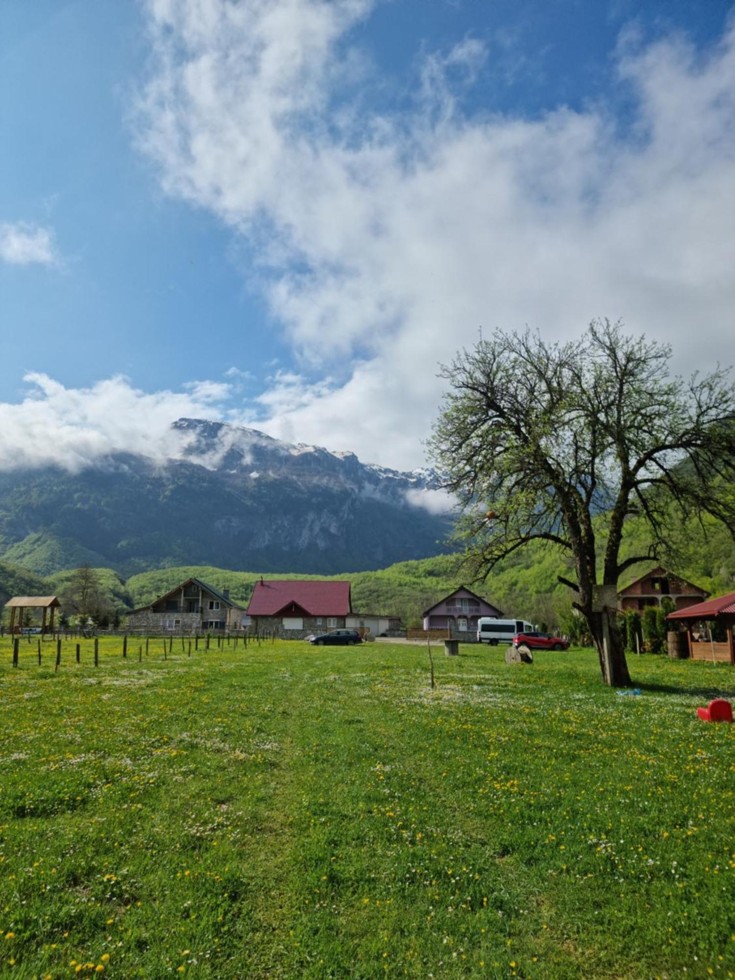 Ethno Katun Rosi Agrotourism Hotel Gusinje Kültér fotó