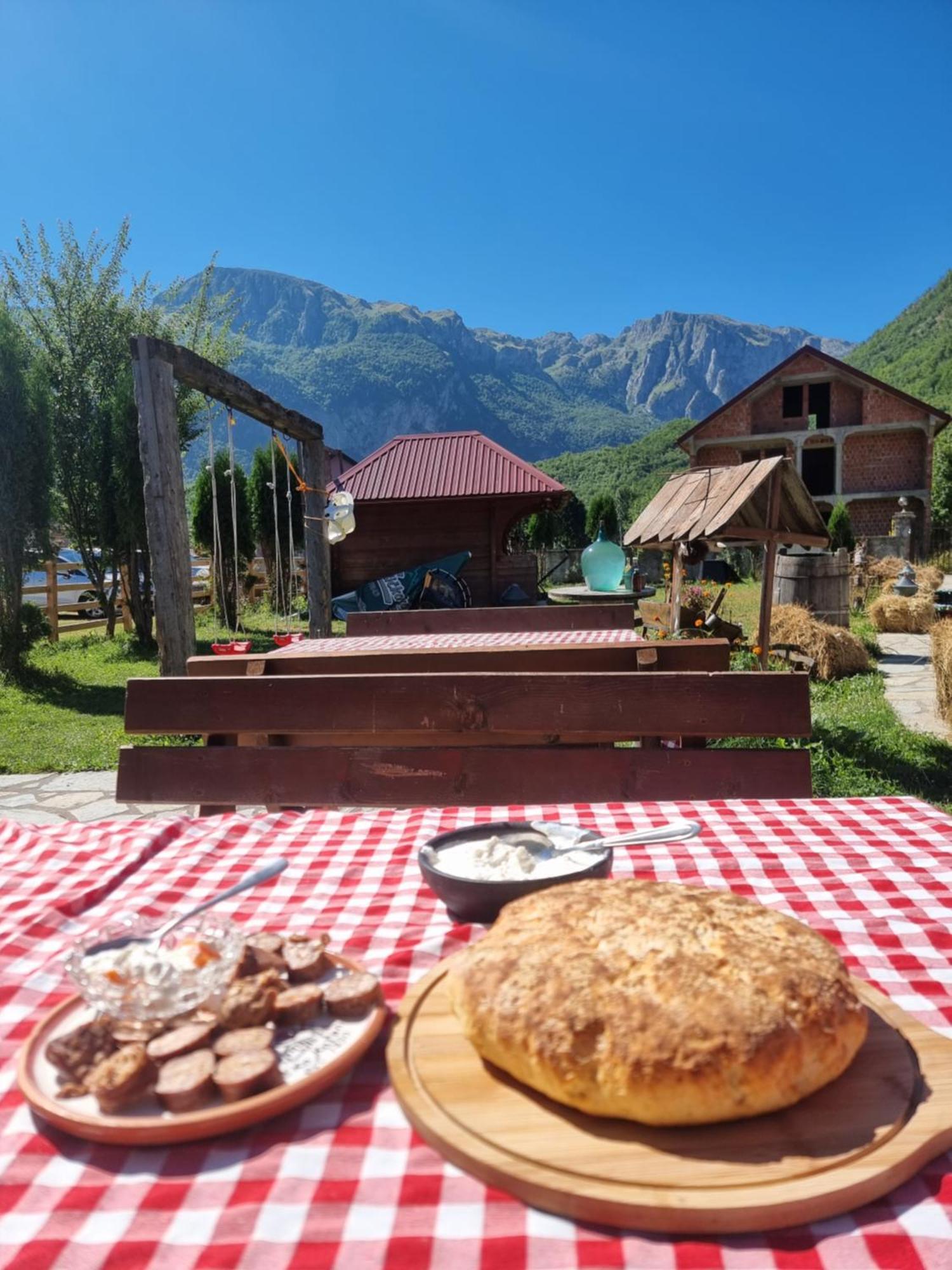 Ethno Katun Rosi Agrotourism Hotel Gusinje Kültér fotó
